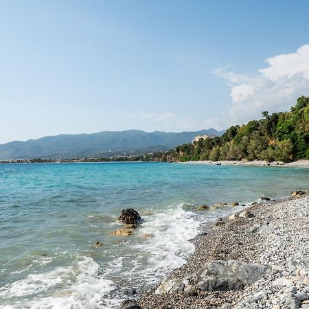 Thea Seaview Luxury Living Villa Kalamata Bagian luar foto