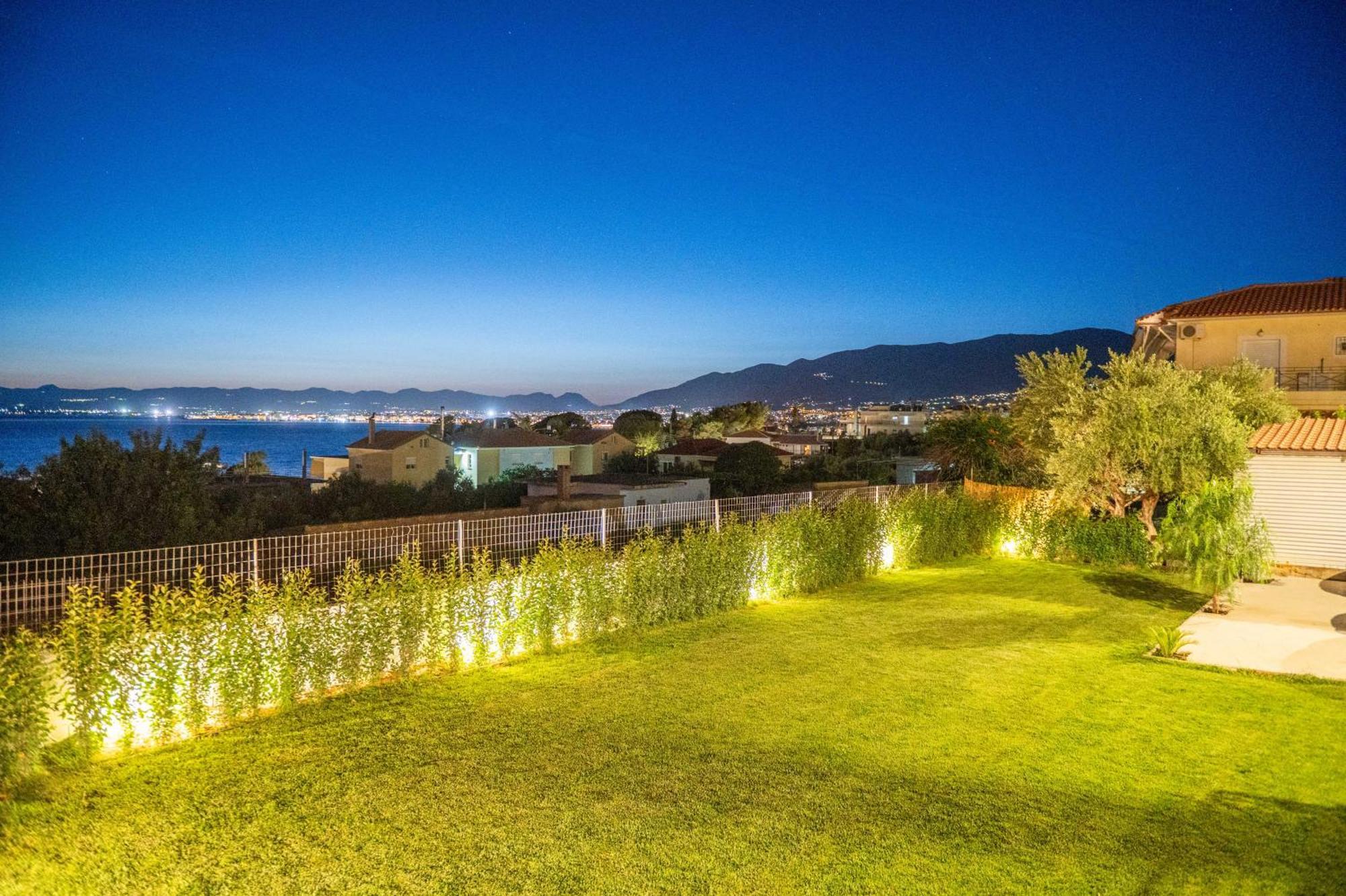 Thea Seaview Luxury Living Villa Kalamata Bagian luar foto