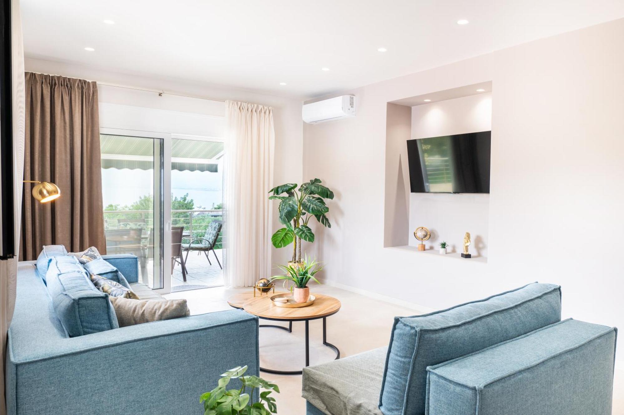 Thea Seaview Luxury Living Villa Kalamata Bagian luar foto
