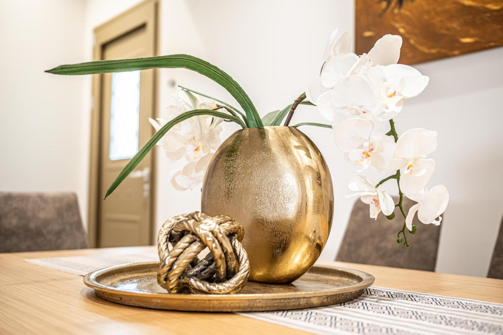 Thea Seaview Luxury Living Villa Kalamata Bagian luar foto