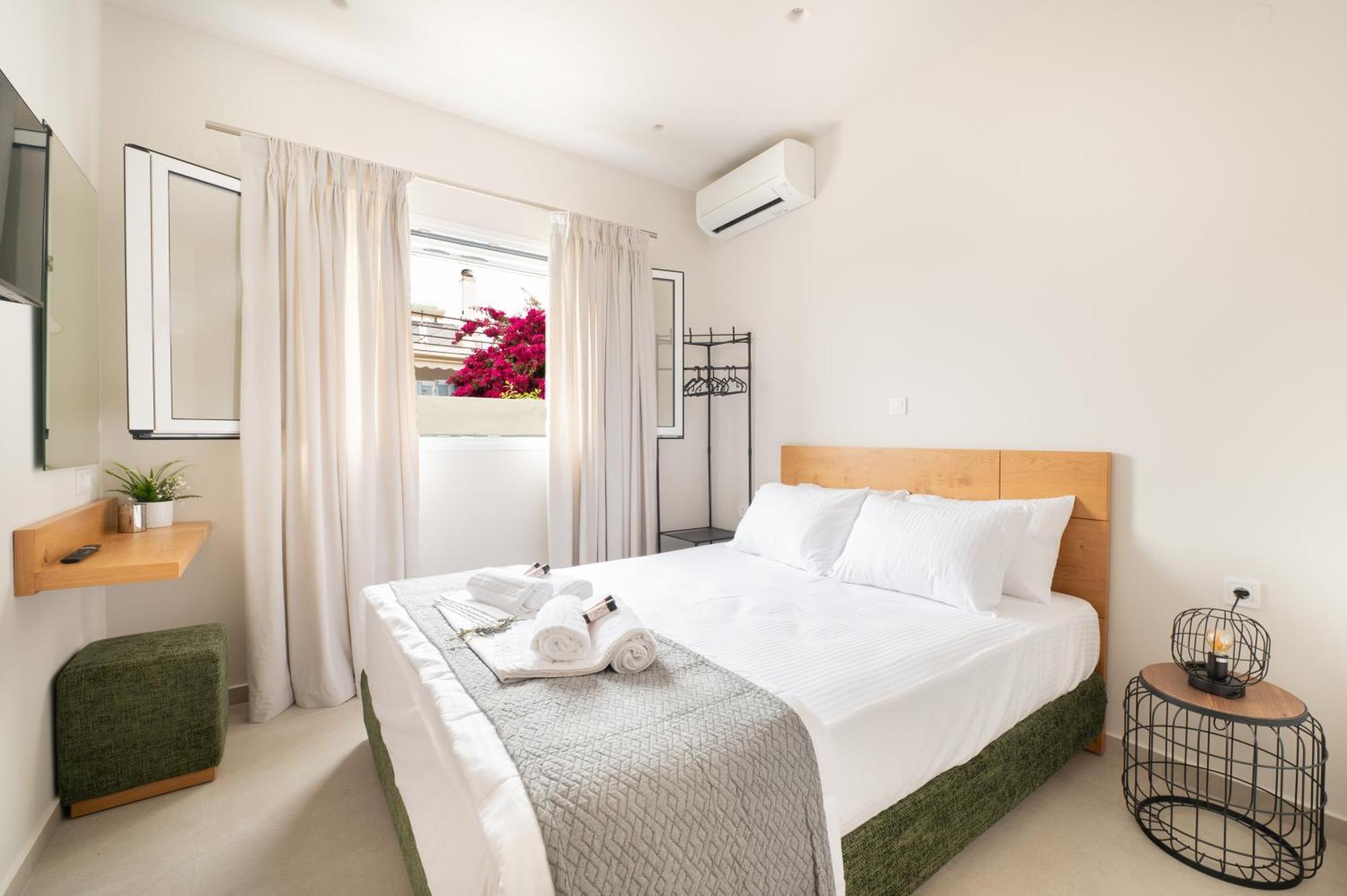 Thea Seaview Luxury Living Villa Kalamata Bagian luar foto